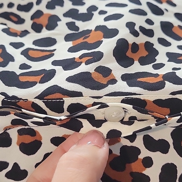 Talbots leopard blouse - Picture 5 of 7